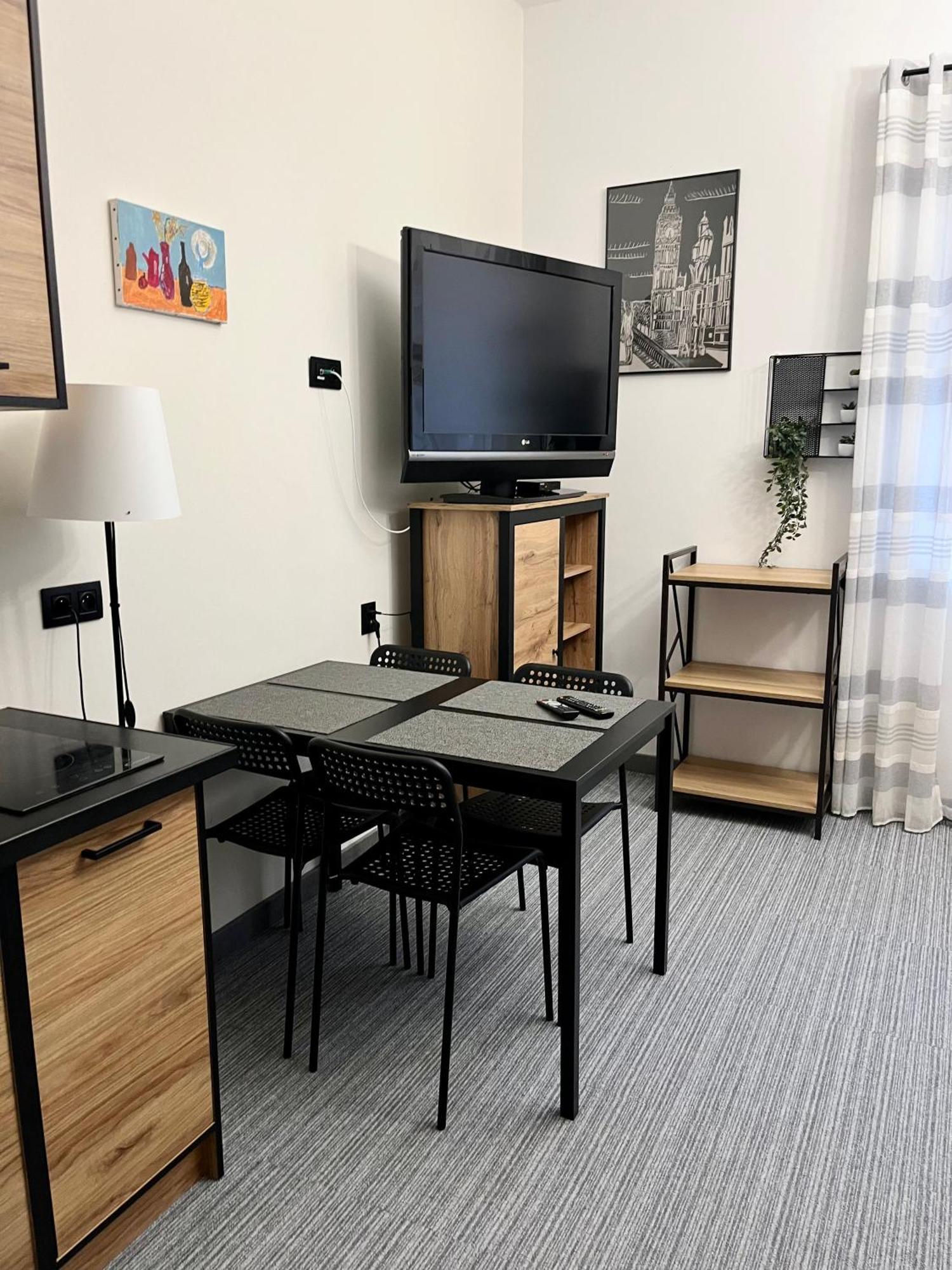 קולובז'ג Apartament Loftowy Na Spokojnej מראה חיצוני תמונה